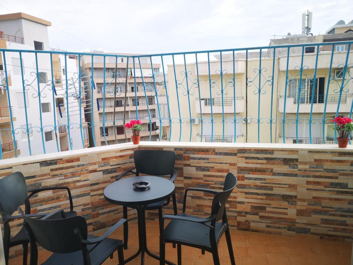 Riviera Deluxe Apartments Vlore Bagian luar foto