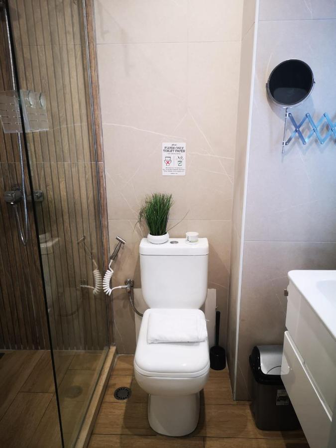 Riviera Deluxe Apartments Vlore Bagian luar foto